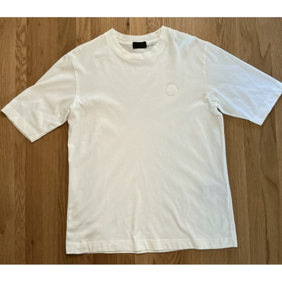 Moncler T-Shirt Men's M Cream 100% Cotton Chest Logo Patch Short Sleeve Tee - Picture 1 of 10